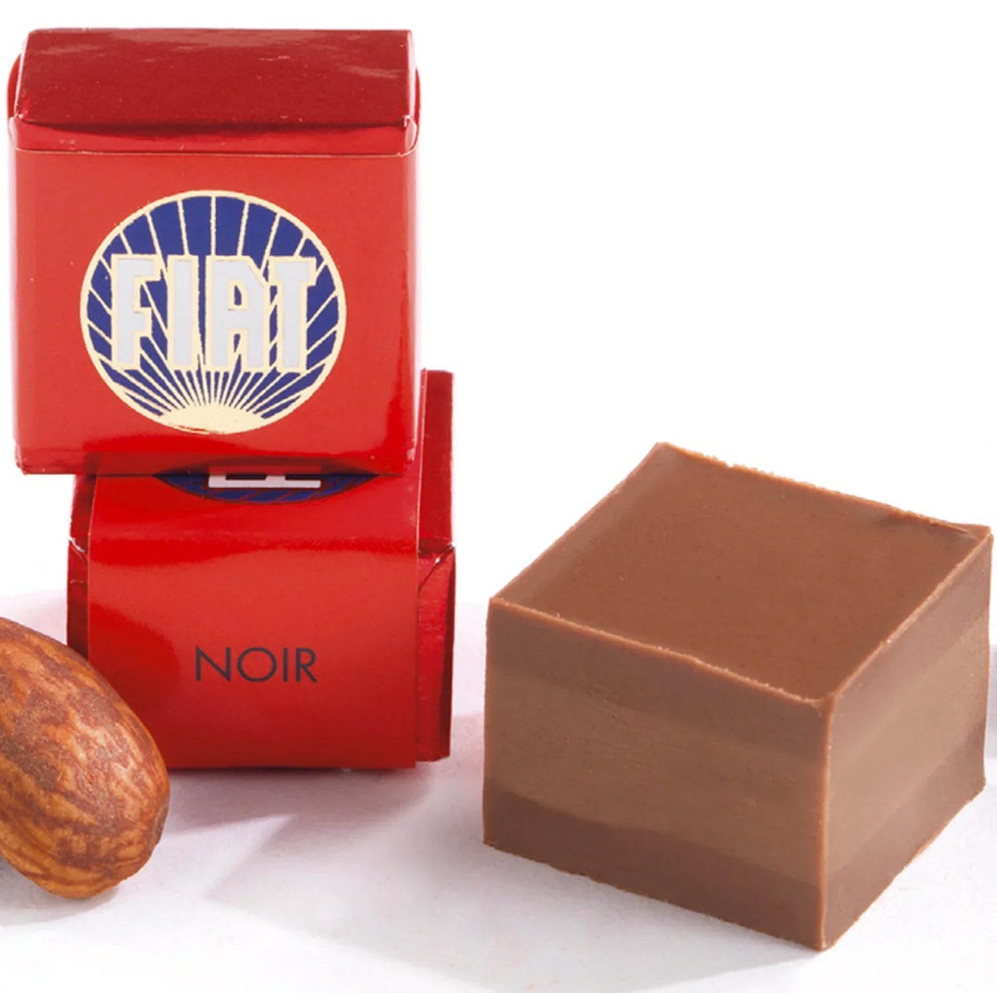 FIAT "Noir" Dark Chocolate Hazelnut Cube