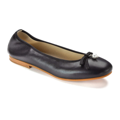 1573 - Black Leather Girls Pearl Slipon