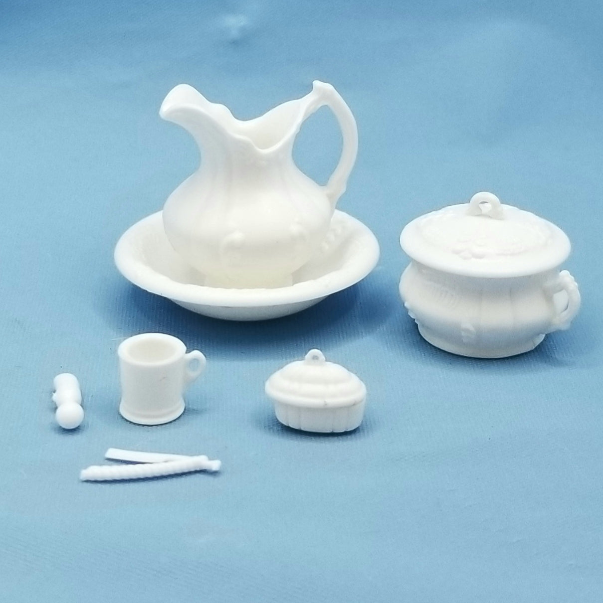Chrysnbon 9-Piece Chamber Set - 1/12 Scale Dollhouse Miniature