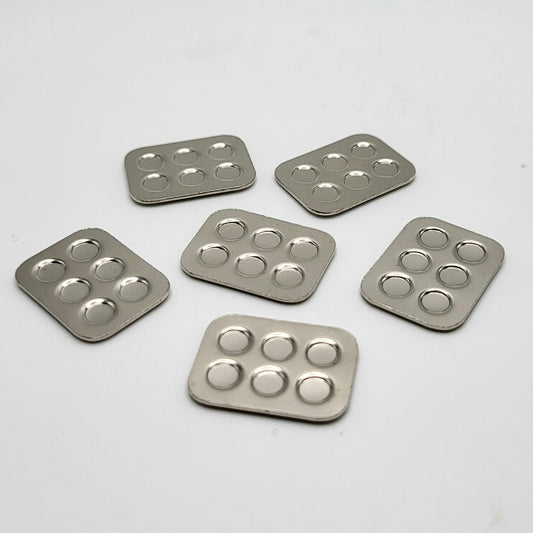 Muffin Pans - Set of 6 - Metal - 1/12 Scale Dollhouse Miniature