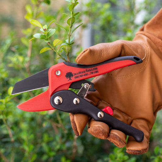 Ironwood Small Rachet Pruner