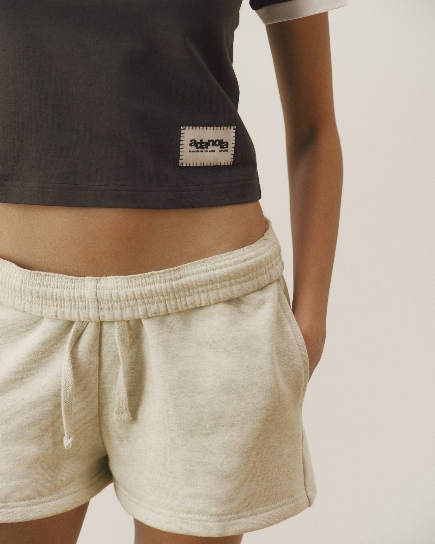 Contrast Detail Classic T-shirt - Coffee Bean/Marshmallow White