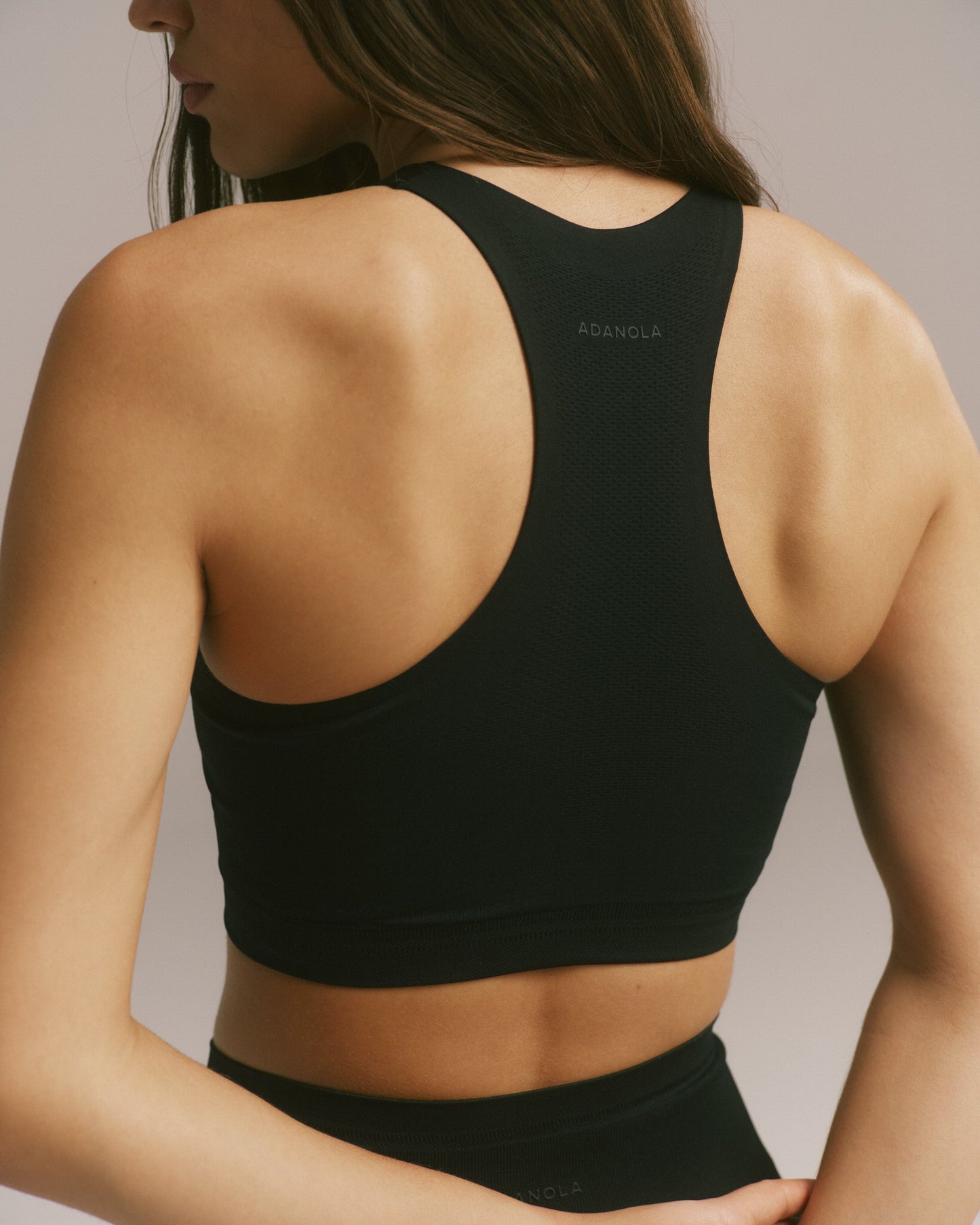 Seamless Racer Tank Bra - Black