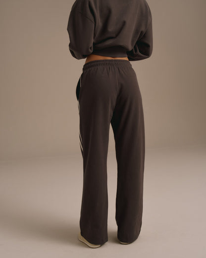 Varsity Loose Fit Sweatpants - Coffee Bean/Marshmallow White