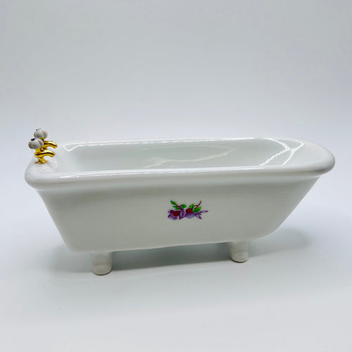 Classic White Porcelain Bathtub - 1/12 Scale Dollhouse Miniature