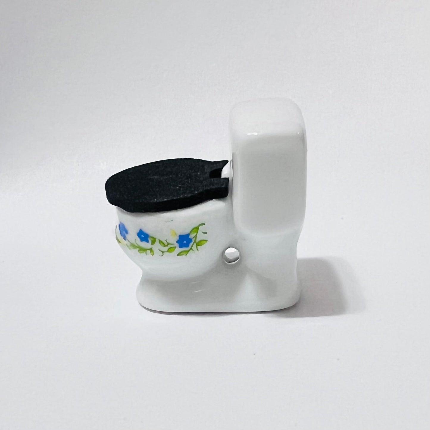 1/24 Scale Toilet - 1/24 Scale Dollhouse Miniature