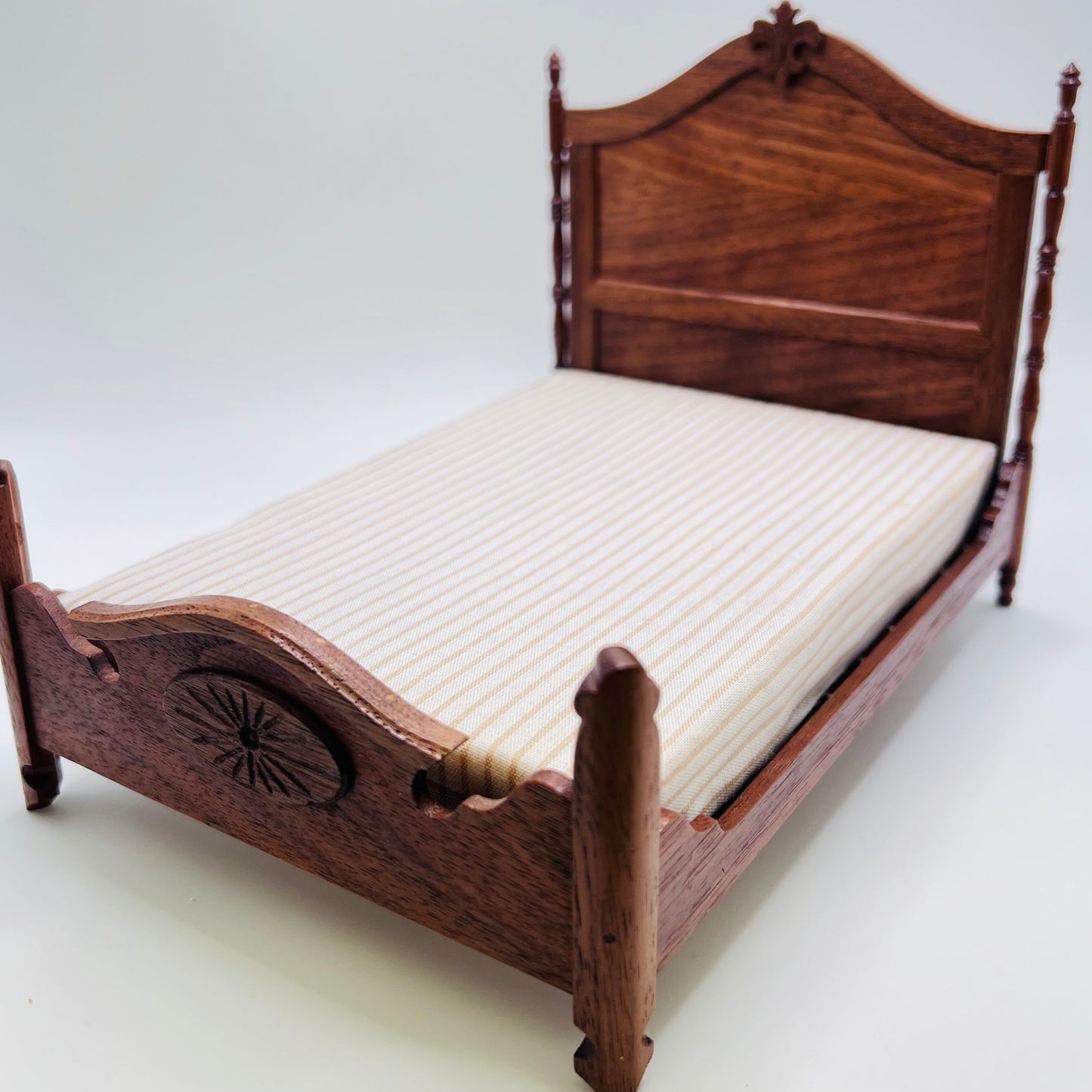 Double Bed - High Headboard with Fleur-de-Lys - Walnut - 1/12 Scale Dollhouse Miniature