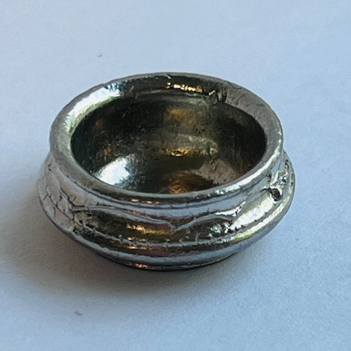 Round Metal Dish - 1/12 Scale Dollhouse Miniature