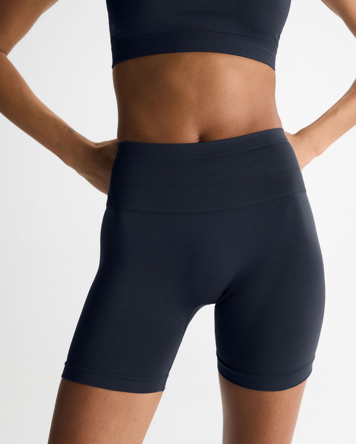 Seamless Crop Shorts - Midnight Blue
