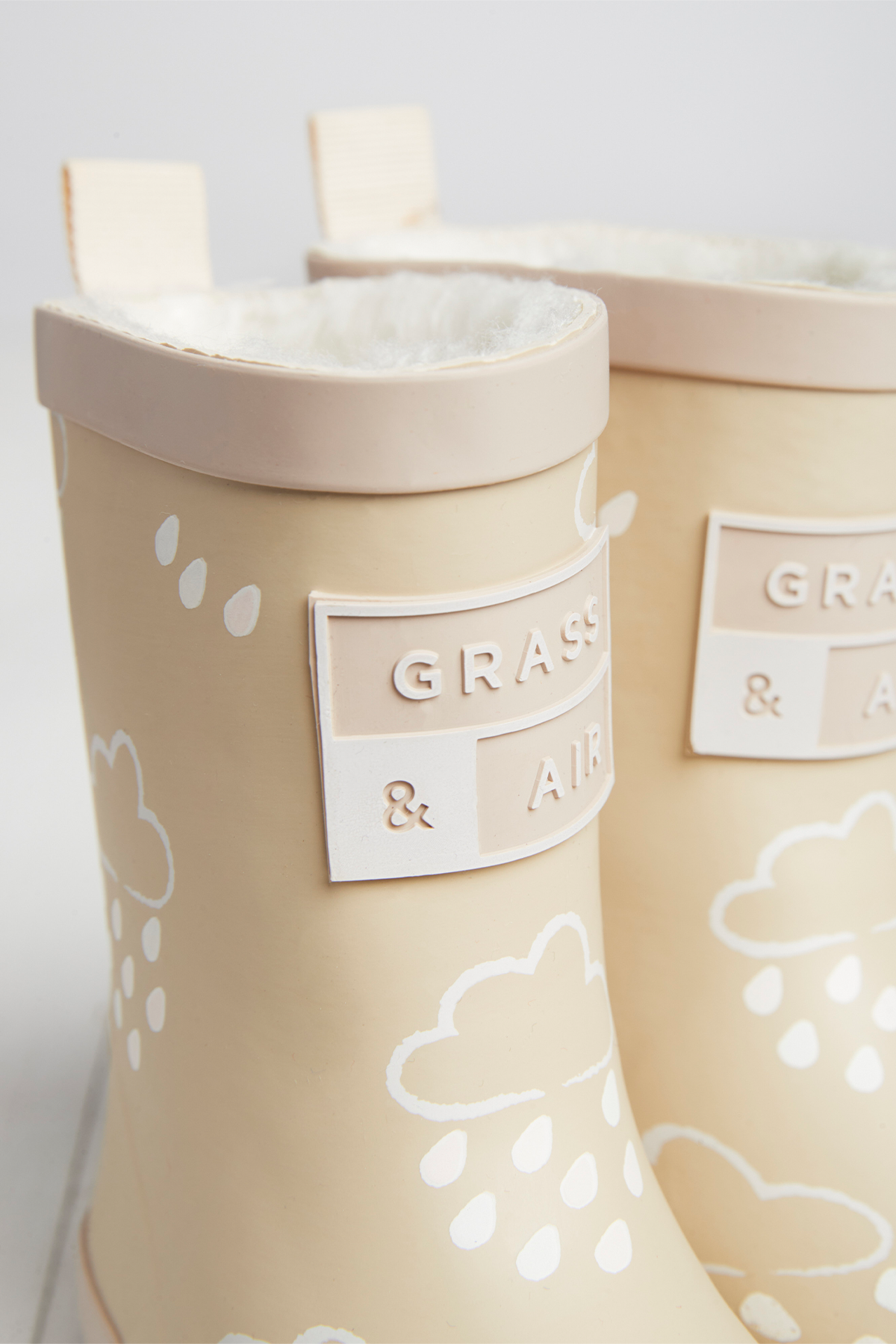 Grass & Air - Colour Changing Kids Wellies with Teddy Fleece Lining - Stone