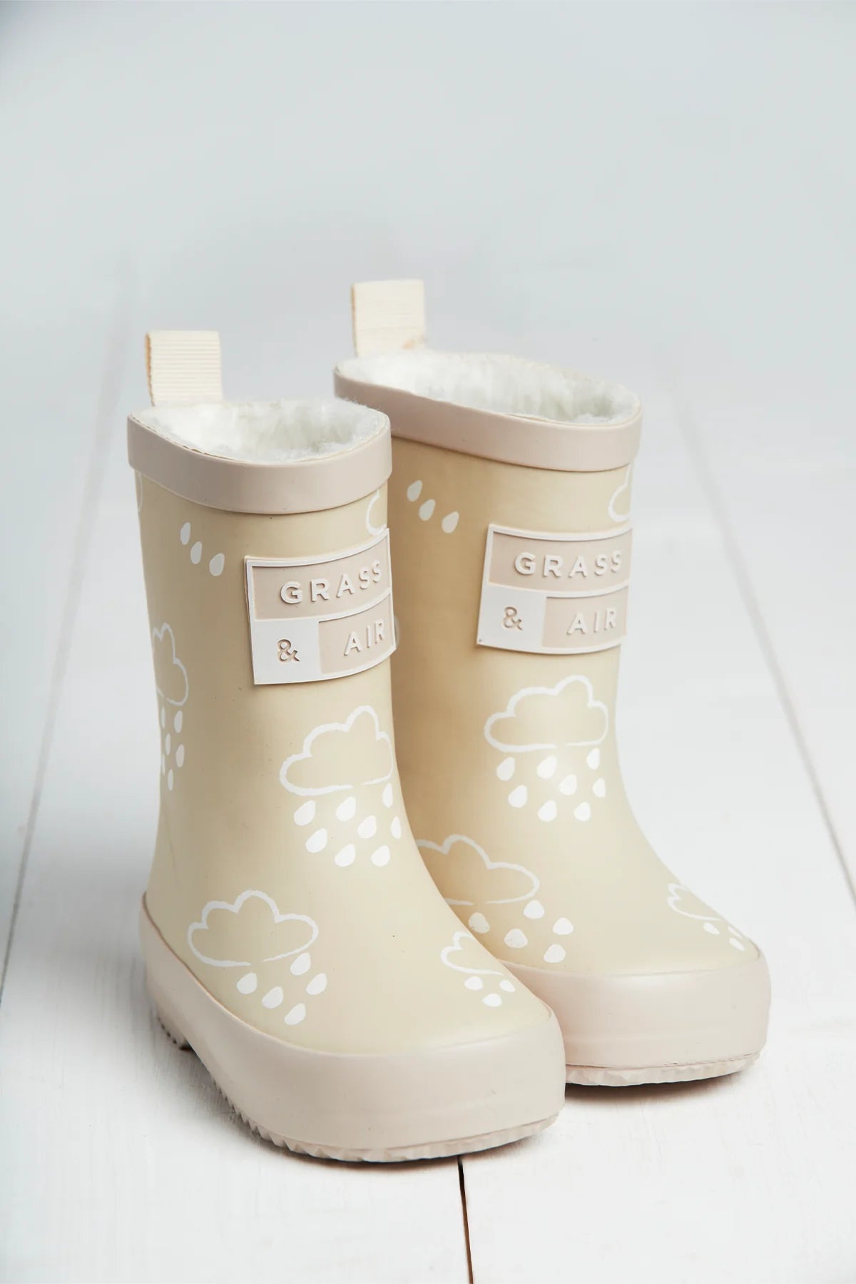 Grass & Air - Colour Changing Kids Wellies with Teddy Fleece Lining - Stone